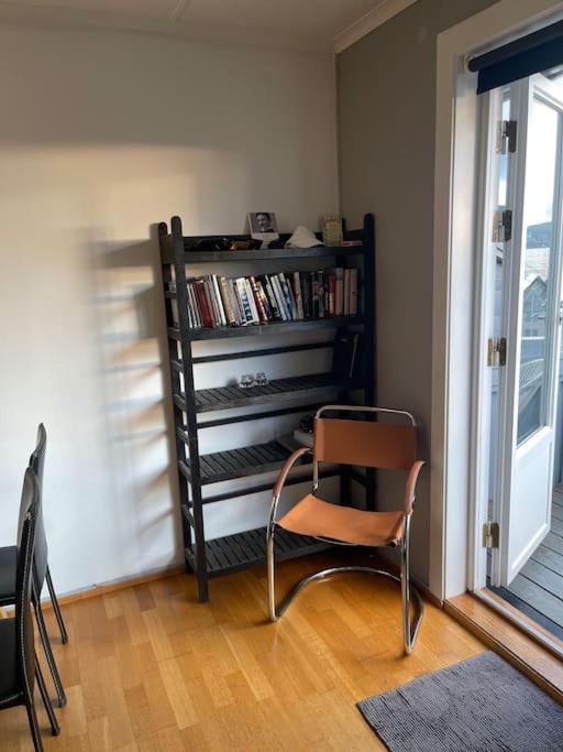 Romslig I Sandviken Apartment *